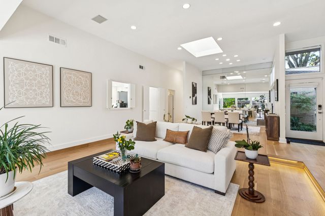 9616 Viewside Drive, Dallas, TX 75231