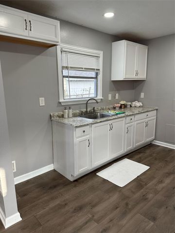 8148 Bendell Drive, Houston, TX 77017
