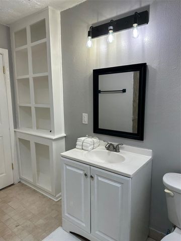 8148 Bendell Drive, Houston, TX 77017