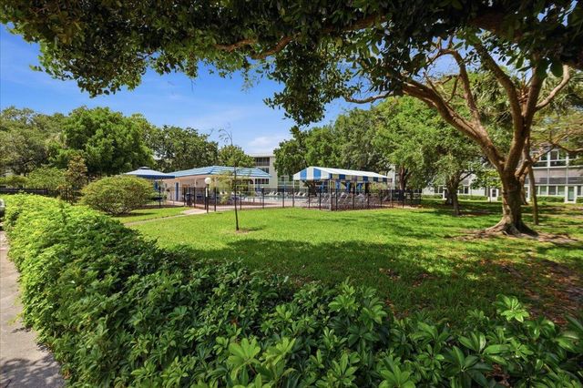3004 Portofino Isle E2, Coconut Creek, FL 33066