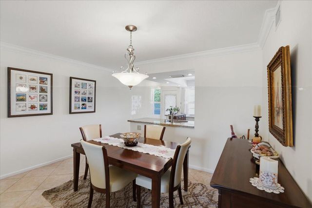 3004 Portofino Isle E2, Coconut Creek, FL 33066