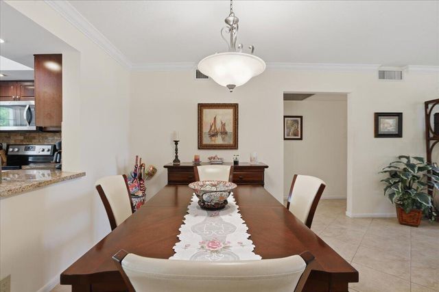 3004 Portofino Isle E2, Coconut Creek, FL 33066