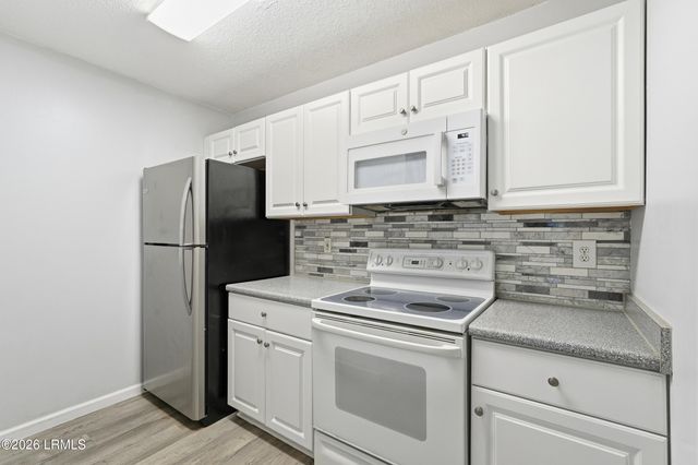 50 Pebble Beach Cv Apt D113, Bluffton, SC 29910