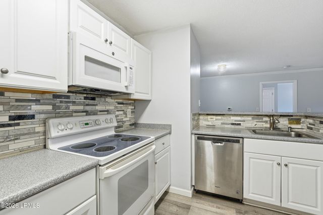 50 Pebble Beach Cv Apt D113, Bluffton, SC 29910