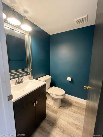 16369 Brittany Drive, Roseville, MI 48066