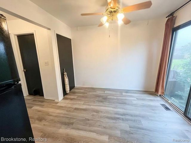 16369 Brittany Drive, Roseville, MI 48066