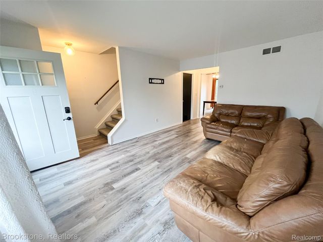 16369 Brittany Drive, Roseville, MI 48066