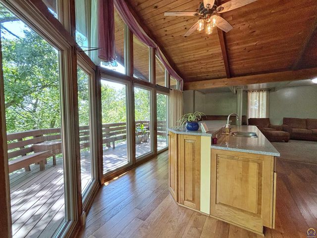 8827 Greenwood AVE, Ozawkie, KS 66070