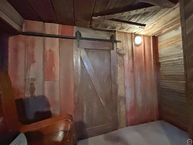 8827 Greenwood AVE, Ozawkie, KS 66070