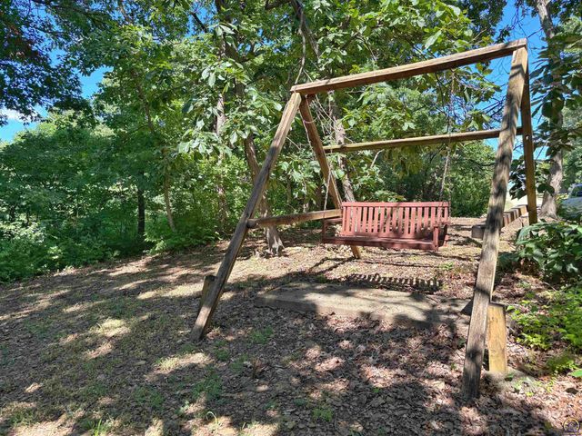 8827 Greenwood AVE, Ozawkie, KS 66070