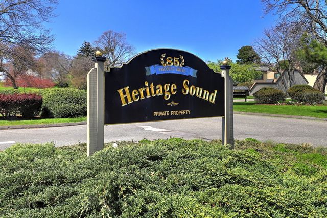 85 Viscount Drive A26, Milford, CT 06460