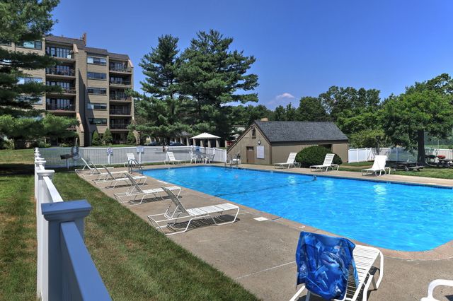 85 Viscount Drive A26, Milford, CT 06460