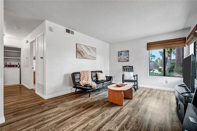 25713 Sycamore Pointe, Lake Forest, CA 92630