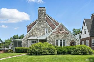537 Olive Court, Webster Groves, MO 63119