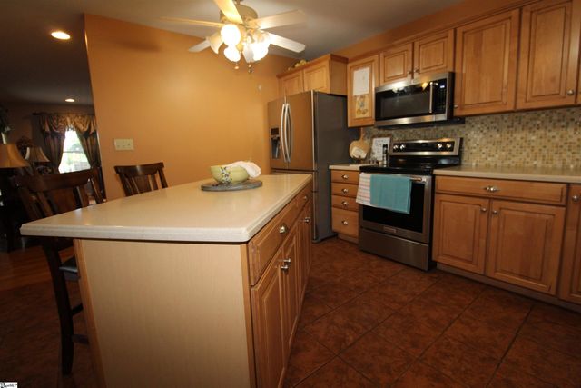 178 Tuscany Lane, Chesnee, SC 29323