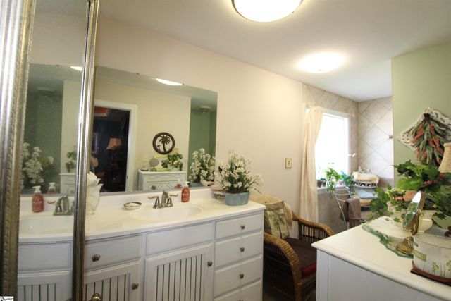 178 Tuscany Lane, Chesnee, SC 29323