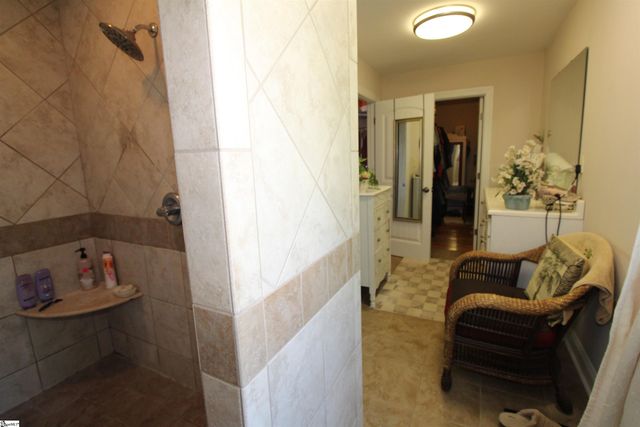 178 Tuscany Lane, Chesnee, SC 29323