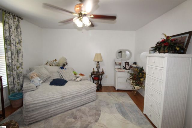 178 Tuscany Lane, Chesnee, SC 29323