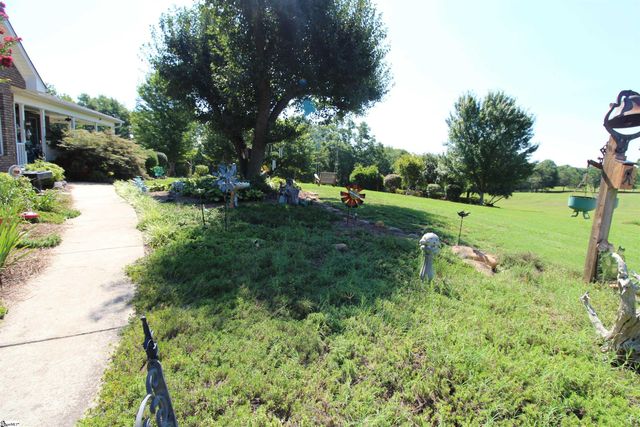 178 Tuscany Lane, Chesnee, SC 29323