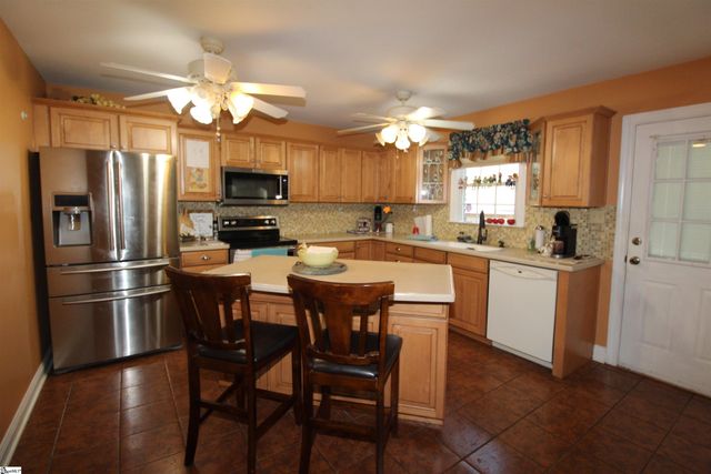 178 Tuscany Lane, Chesnee, SC 29323