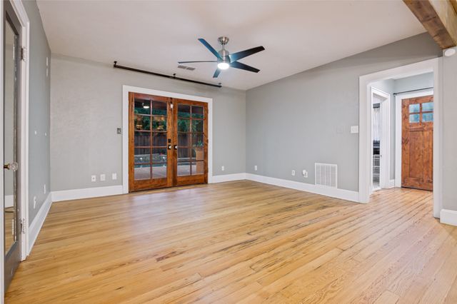 306 Harbin Avenue, Waxahachie, TX 75165