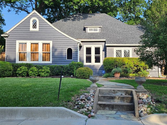 306 Harbin Avenue, Waxahachie, TX 75165