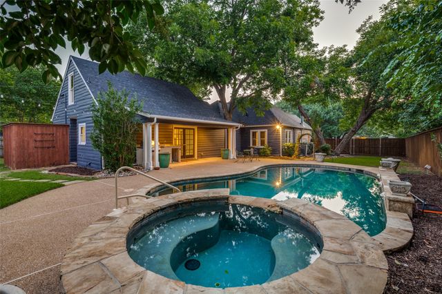 306 Harbin Avenue, Waxahachie, TX 75165