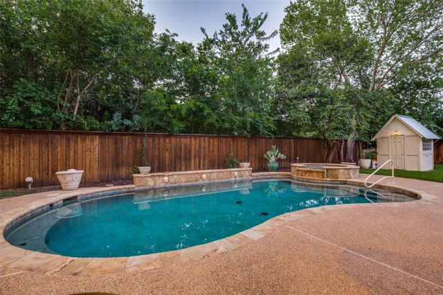 306 Harbin Avenue, Waxahachie, TX 75165