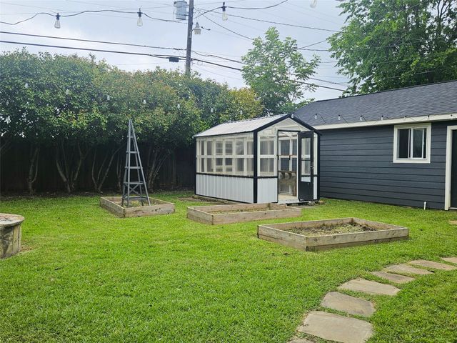 306 Harbin Avenue, Waxahachie, TX 75165