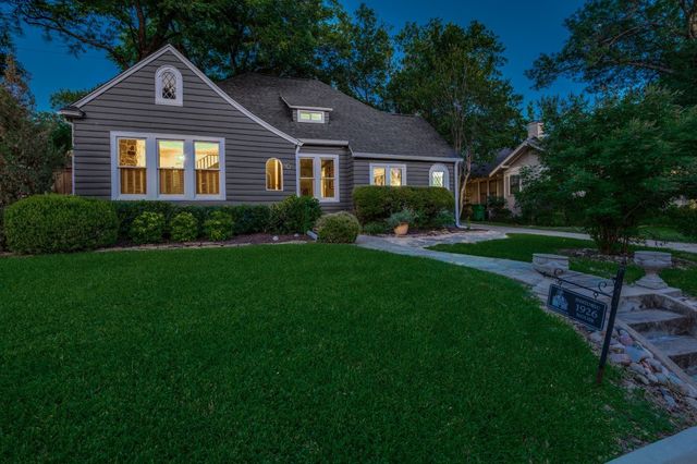 306 Harbin Avenue, Waxahachie, TX 75165