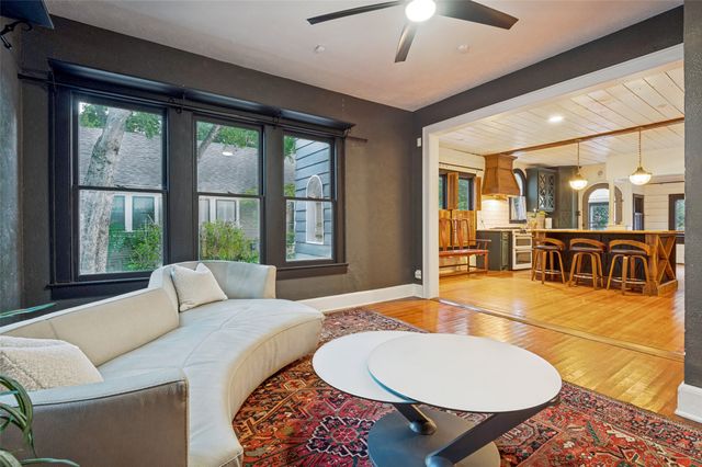 306 Harbin Avenue, Waxahachie, TX 75165
