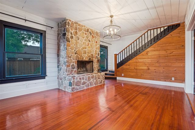 306 Harbin Avenue, Waxahachie, TX 75165