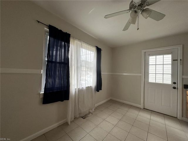 9520 Warwick AVE, Norfolk, VA 23503