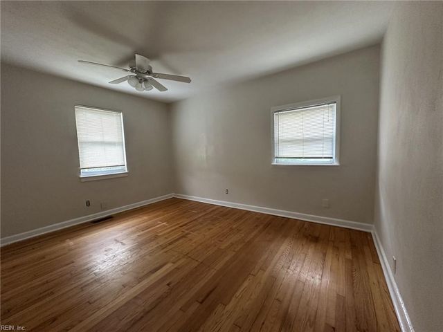 9520 Warwick AVE, Norfolk, VA 23503