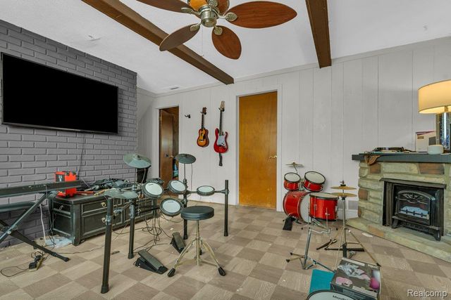 35759 Somerset Street, Westland, MI 48186