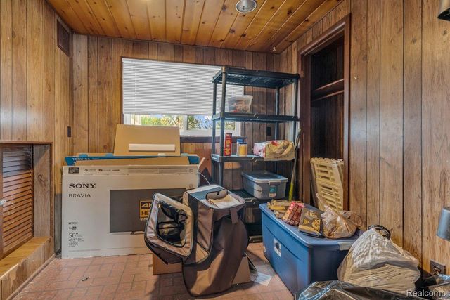 35759 Somerset Street, Westland, MI 48186