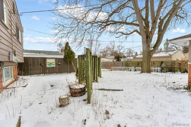 35759 Somerset Street, Westland, MI 48186