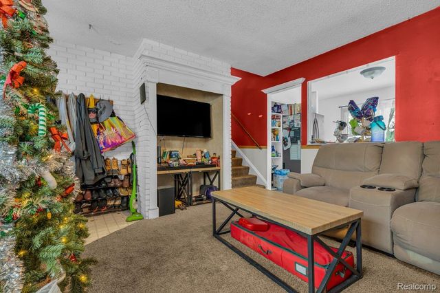 35759 Somerset Street, Westland, MI 48186