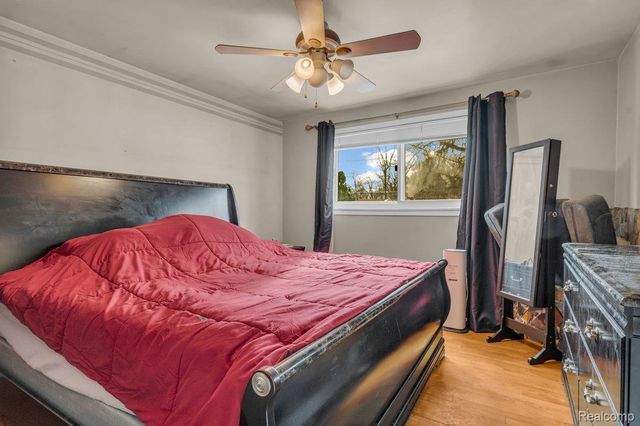 35759 Somerset Street, Westland, MI 48186