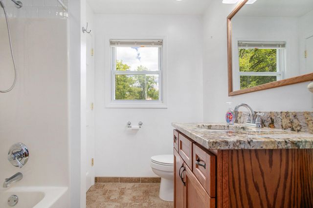 19016 11 Mile Road, Battle Creek, MI 49014