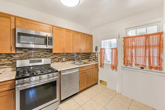 60 Gramercy Avenue, Yonkers, NY 10701