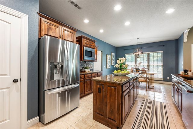 5 Bere Circle, Bella Vista, AR 72714