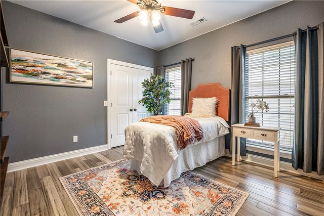 5 Bere Circle, Bella Vista, AR 72714