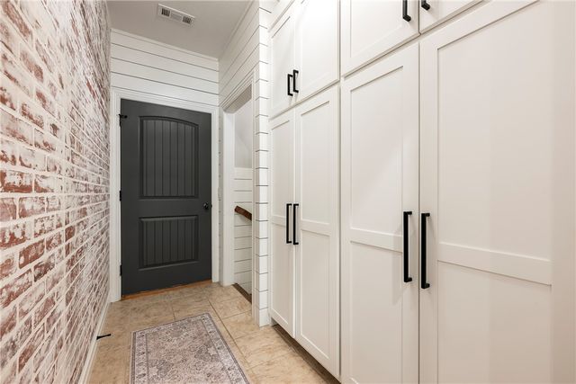 5 Bere Circle, Bella Vista, AR 72714