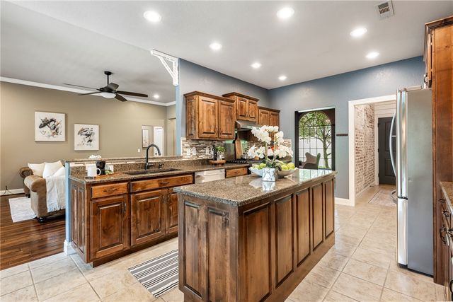 5 Bere Circle, Bella Vista, AR 72714