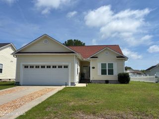 5009 N Hampton Drive, Southport, NC 28461