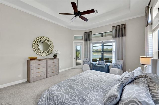 8675 Amour CT, Naples, FL 34119