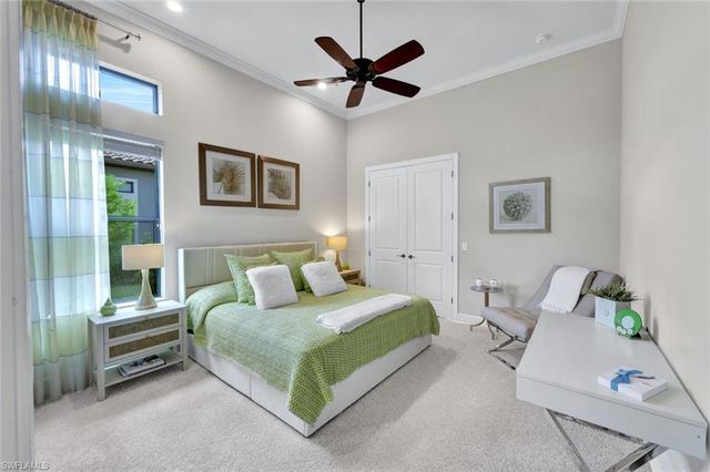 8675 Amour CT, Naples, FL 34119