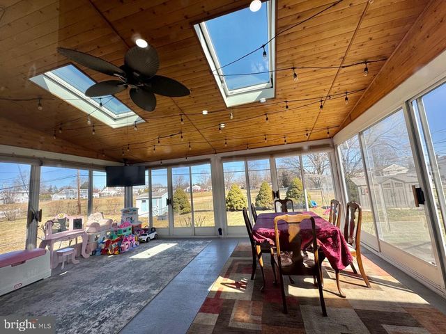 509 EXTON RD, Hatboro, PA 19040