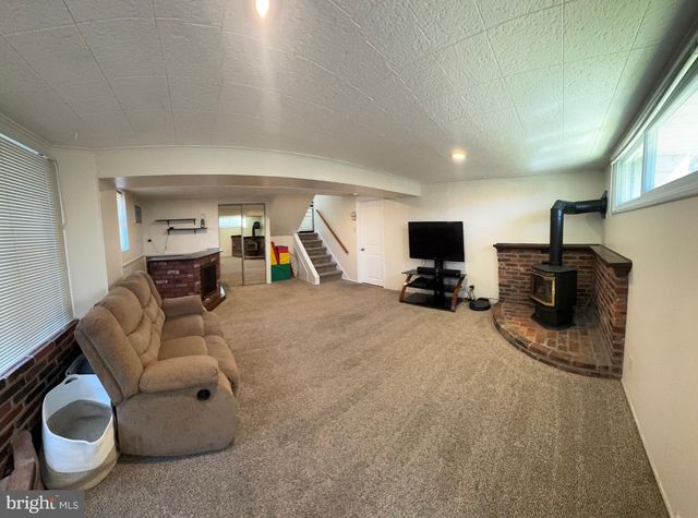 509 EXTON RD, Hatboro, PA 19040